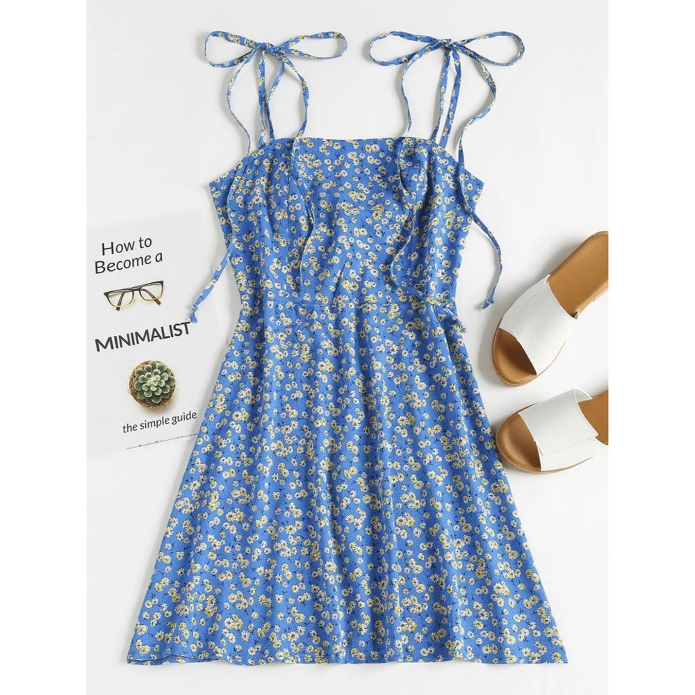 3/$20 ZAFUL Floral Tie Strap Apron Mini Sundress -
Blueberry Blue M